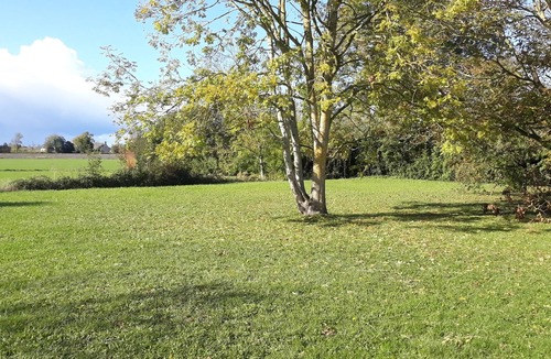 Roz-sur-Couesnon House | Stone family home (sleeps 9 to 11)