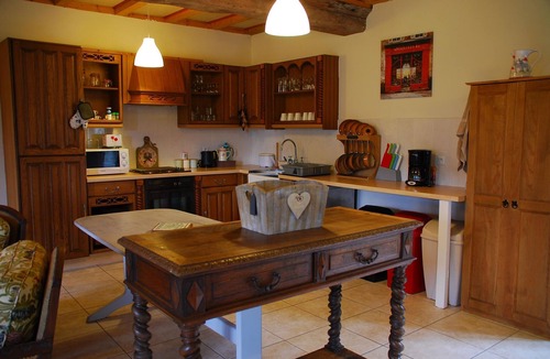 Sainte-Marguerite-d'Elle House | Stone cottage with garden