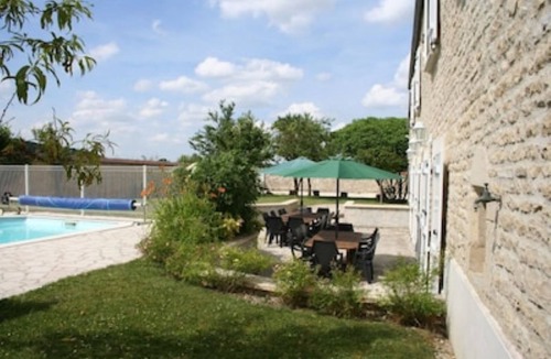 Argenteuil-sur-Armancon House | STONE HOUSE - SLEEPS 22