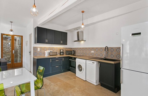 Saint-Pons-de-Mauchiens House | STONE HOUSE: CHARM AND AUTHENTICITY BETWEEN VINEYARD AND GARRIGUE