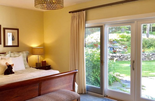 Stowe Area Bed & Breakfast | Stone Hill Inn