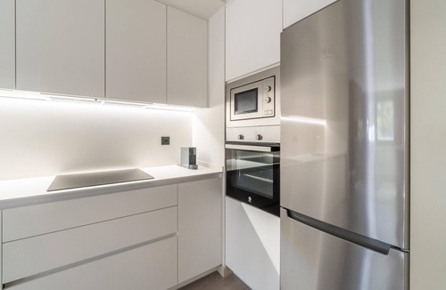 Benasque Apartment | Stone Home in Benasque near Scenic Lake