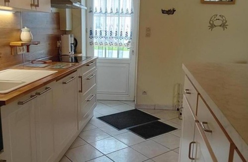 Sainte-Marie-du-Mont Cottage | Stone house near Utah Beach