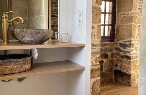 Donzenac House | Stone house 4 persons Animals accepted