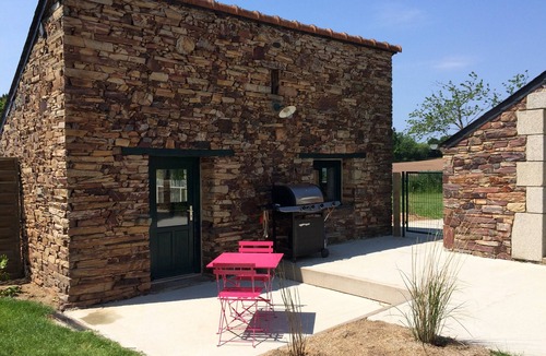 Beganne House | stone house. 4 to 14 pers. heated pool