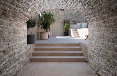 Bozava Villa | Stone house Casa Lumina
