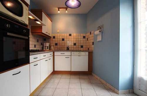 Saint-Pair-sur-Mer Cottage | Stone house in Saint-Pair-sur-Mer with enclosed garden