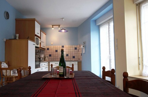 Saint-Pair-sur-Mer Cottage | Stone house in Saint-Pair-sur-Mer with enclosed garden