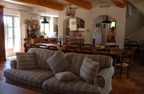 Verdun-en-Lauragais House | Stone house with swimming pool sleeps 10 in the heart of a farmhouse