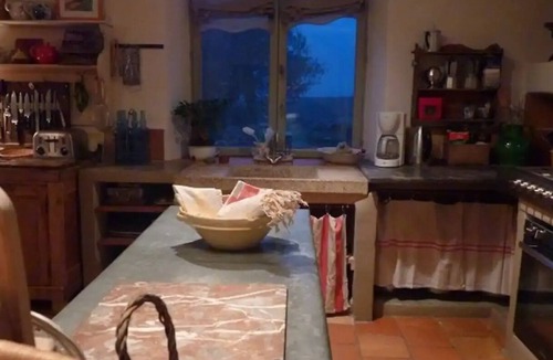 Verdun-en-Lauragais House | Stone house with swimming pool sleeps 10 in the heart of a farmhouse