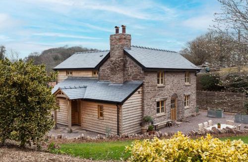 Leominster House | Stone House