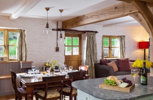 Leominster House | Stone House