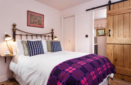 Leominster House | Stone House