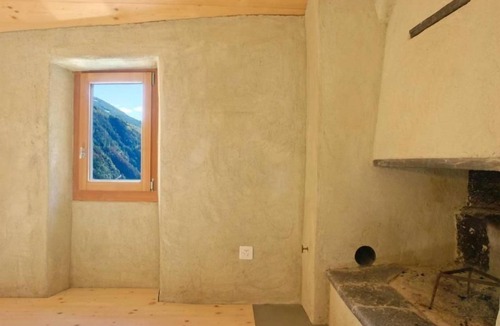 Brusio House | Stone house - Holidays in a listed building