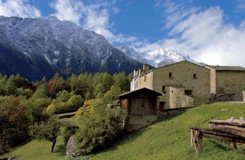 Brusio House | Stone house - Holidays in a listed building