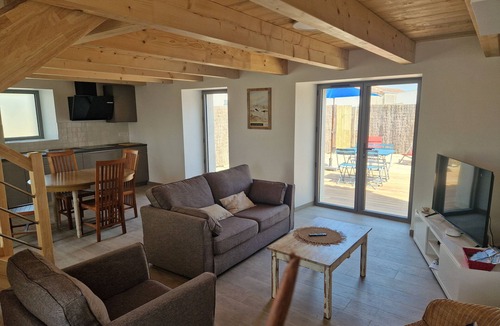 La Gueriniere House | Stone house, Ile de Noirmoutier, fully restored, 200m from the sea