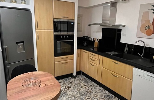 Saint-Jal House | Stone house in a green setting