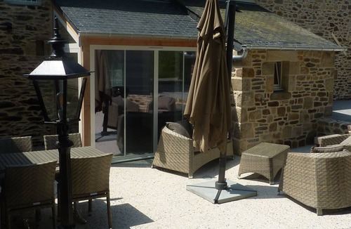 Pleven House | Stone house in a protected natural site, totally renovated in 2019