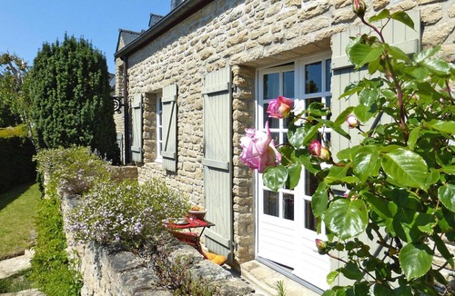 Le Rosais-La Flourie House | Stone House in St Malo near Sandy Beach