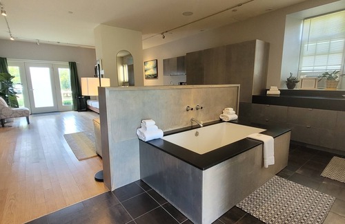 Little Compton Hotel | Stone House Inn