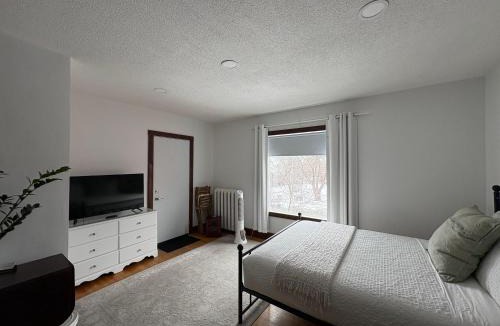 Kenora Apartment | Stone House Kenora