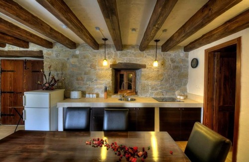 Kotli House | Stone House Kotli