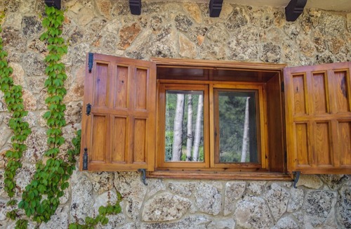 Yeste House | Stone house nº2 for 4 people, Batan Rio Tus
