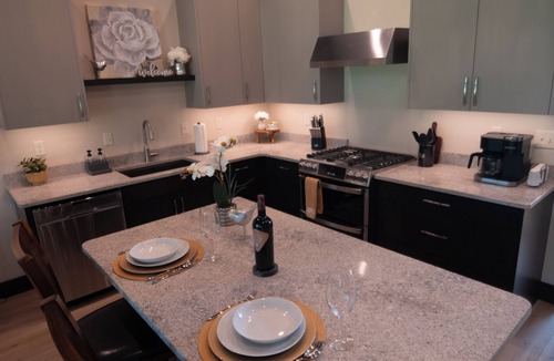 Frenchtown House | Stone House on Golf Course beautiful Views!