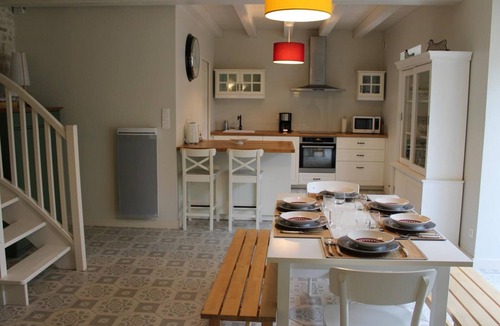 Coulonges Cottage | Stone house with enclosed garden in Coulonges, pets allowed