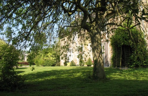 Chalandrey Cottage | Stone house with garden and parking, near Mont Saint Michel