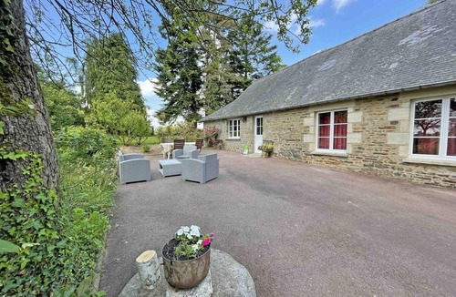 Mantilly Cottage | Stone house with garden in Normandy, wifi included