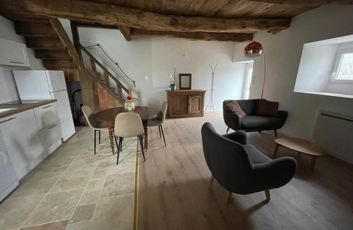 Medreac House | Stone house with jaccuzi Kerlampoui