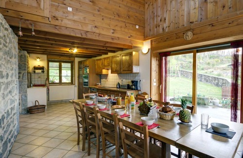 Chalmazel-Jeansagniere Cottage | Stone house with sauna and garden in Chalmazel