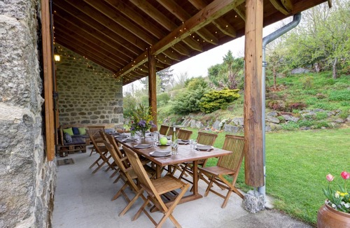 Chalmazel-Jeansagniere Cottage | Stone house with sauna and garden in Chalmazel