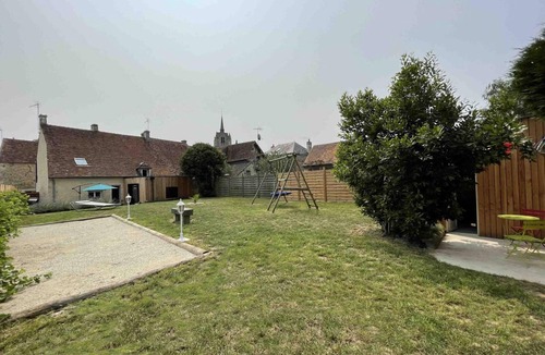 Reveillon Cottage | Stone House with Spa and Pets Allowed