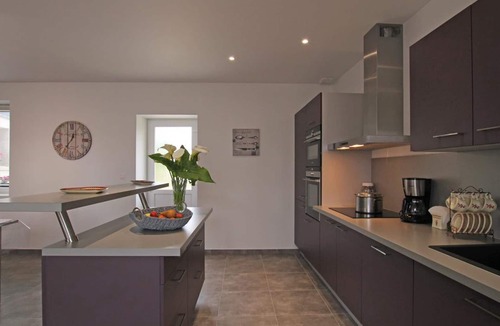 Brillevast Cottage | Stone house with WIFI and pets allowed, Cotentin