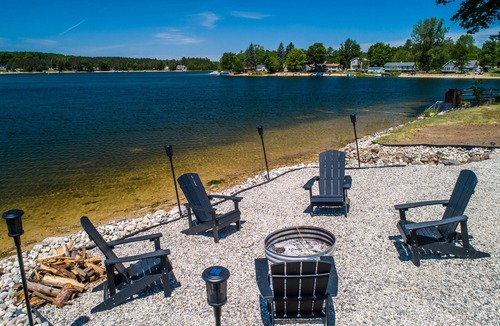 Cadillac House | Stone Ledge Lake Getaway