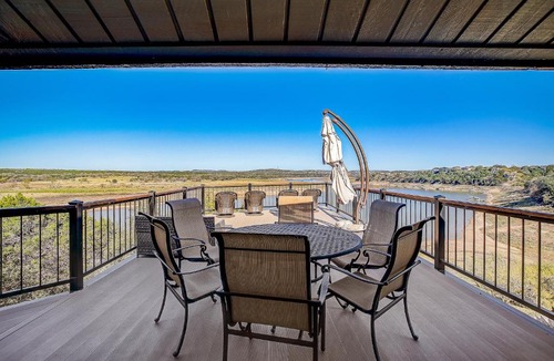 Spicewood House | Stone Lodge