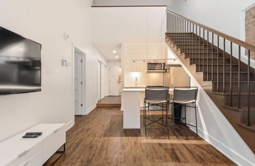Chinatown Apartment | Stone Loft 3BR Downtown Montreal