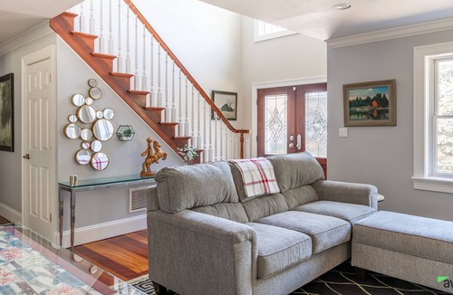 Briarcliff Manor Villa | Stone Manor