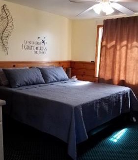 Lyons Hotel | Stone Mountain Lodge