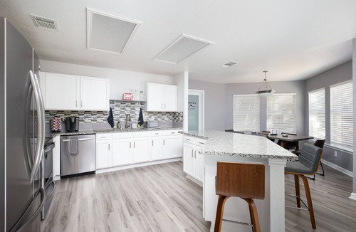 Stone Oak House | Stone Oak #1 Group Stay! sleeps 12! Hot Tub + Pool + Games+ Fire Pit Lounge