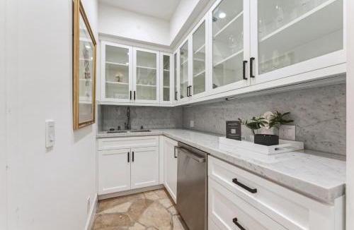 Los Angeles Villa | Stone Oak Estate
