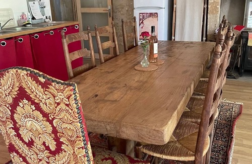 Saint-Martin-de-Gurson House | Stone quiet farm house getaway