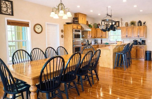 Beersheba Springs Cabin | Stone's Mountain View