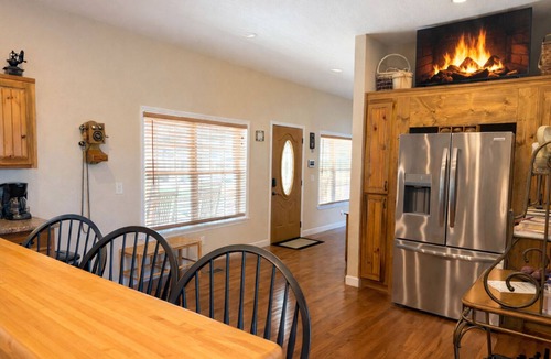 Beersheba Springs Cabin | Stone's Mountain View