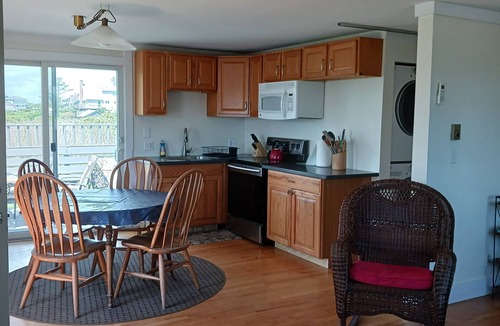 Matunuck Condo | Stone's Throw From the Ocean 2BR 1 Bath