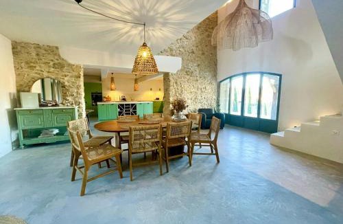 Tresques House | Stone Villa With Pool Between Uzès And Avignon