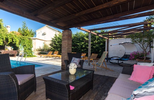 Rasopasno Villa | Stone villa with pool, WLAN, air conditioning, washing machine, tumble dryer
