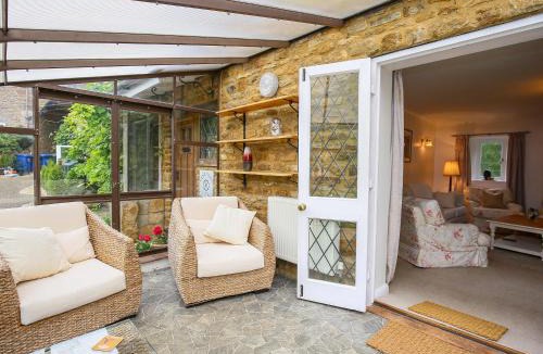 Hook Norton House | Stone Wheel Cottage
